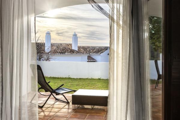 2 Bedroom, 2 Bathroom, Apartment for Sale in Altos de los Monteros, Marbella East